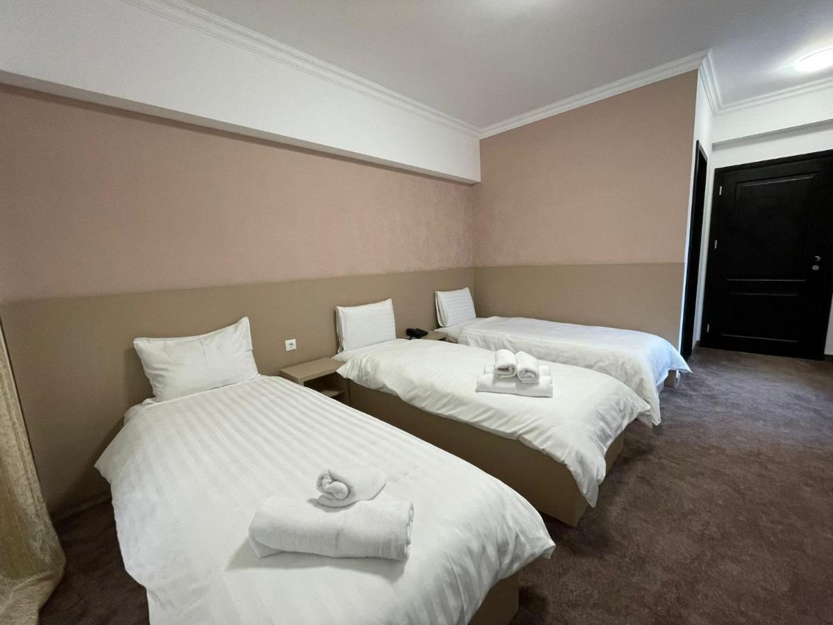 Hotel Rivoli Bukarest Eksteriør billede